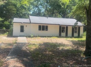1122 S Pine St, Laurinburg, NC 28352