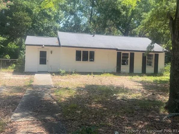 1122 S Pine St, Laurinburg, NC 28352