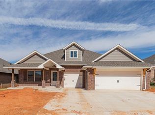 8321 NW 163rd St, Edmond, OK 73013