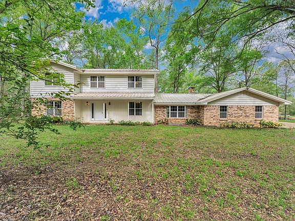 2nd image of 235 County Barn Rd