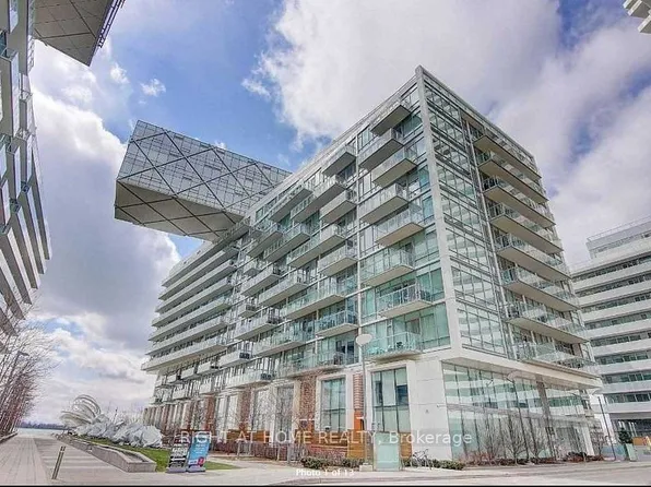 29 Queens Quay E, Toronto, ON