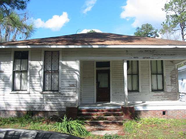 1st image of 108 W North St