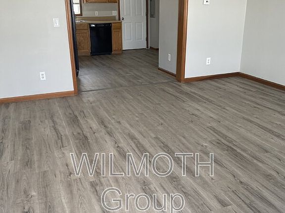 3rd image of 6291 E South St