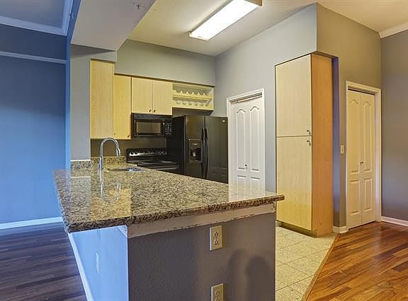 5th image of 3225 Turtle Creek Blvd APT 130B