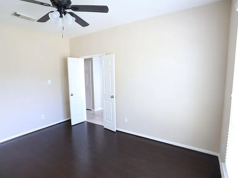 3327 Summerwood Ln — Photo 5