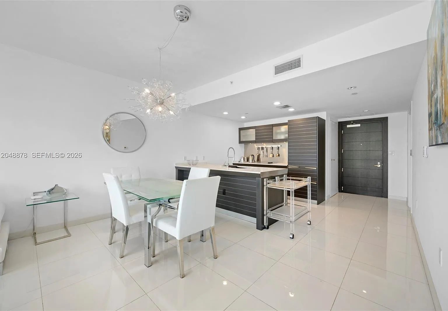 Epic West Condo — Photo 3