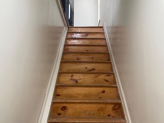 2nd image of 3642 Bronxwood Ave Floor 2