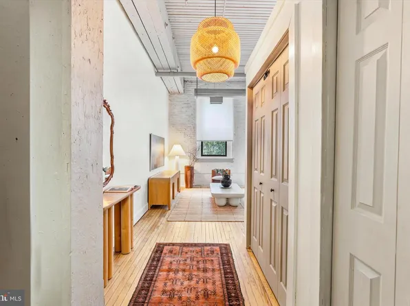 429 N 13th St APT 3F, Philadelphia, PA 19123