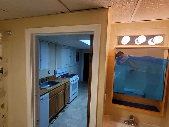 3rd image of 5440 Frederick Ave #10784156
