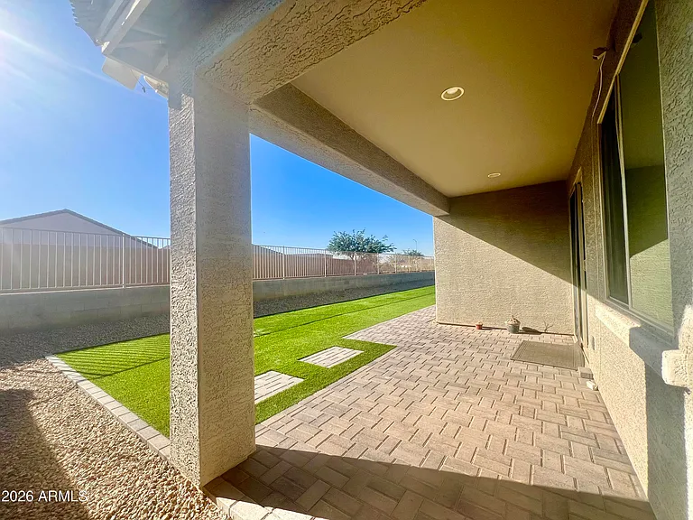9437 W Jones Ave — Photo 29