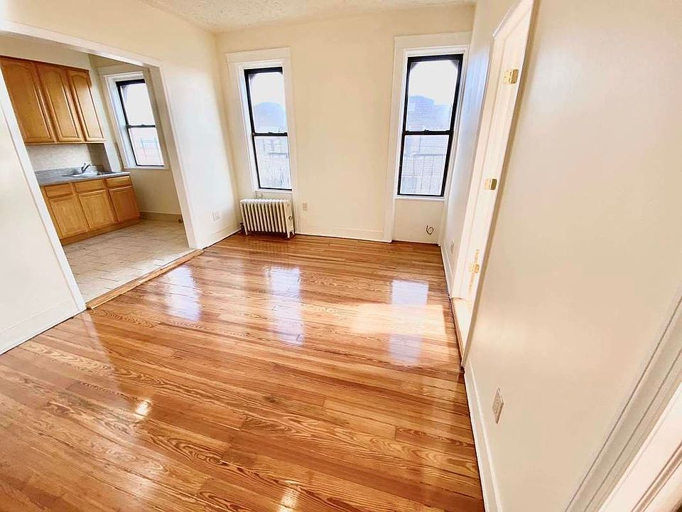 1st image of 30-04 47th St #3