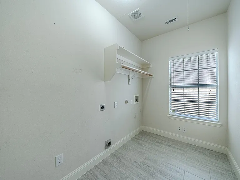1717 Lake Eden Dr — Photo 9