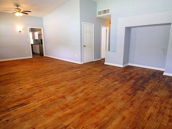 5th image of 1447 Pinebrook Dr
