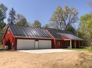 7060 S 142nd Ave, Rothbury, MI 49452