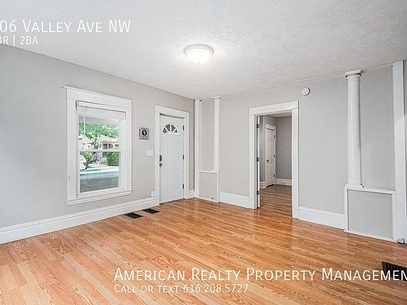 5th image of 206 Valley Ave NW