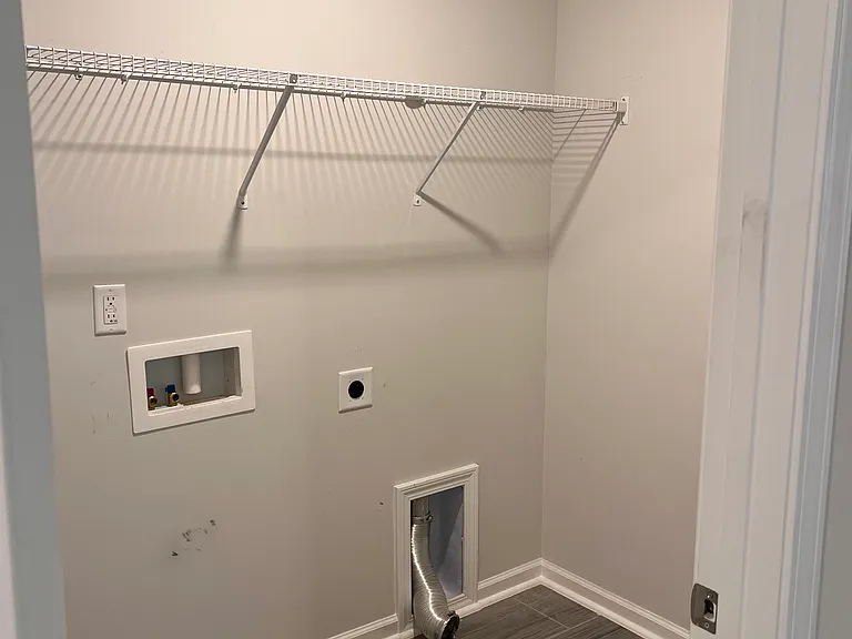 laundry hookups - electric
