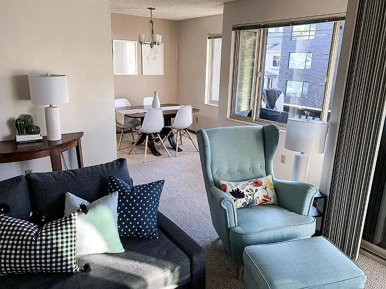 2362 Franklin Ave E #202 — Photo 6