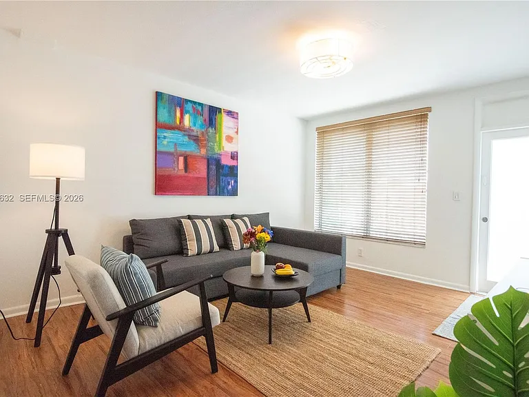 1150 Euclid Ave #205 — Photo 1