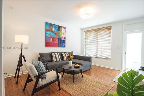 1150 Euclid Ave #205 Photo 1