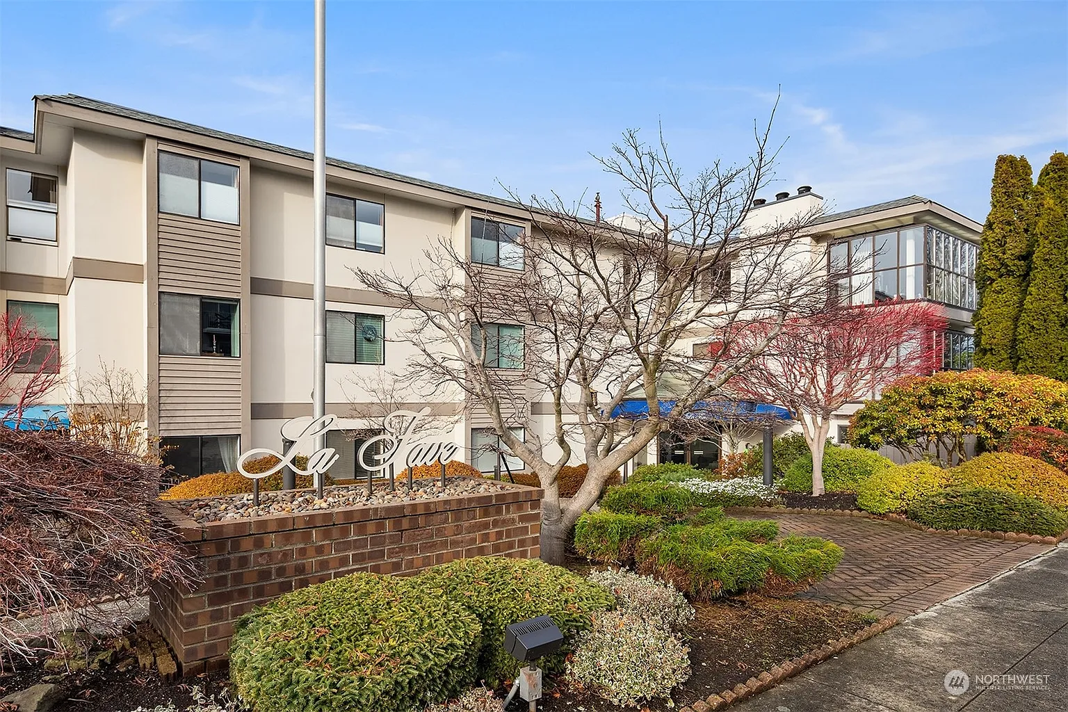 201 3rd Avenue N #209 photo 1