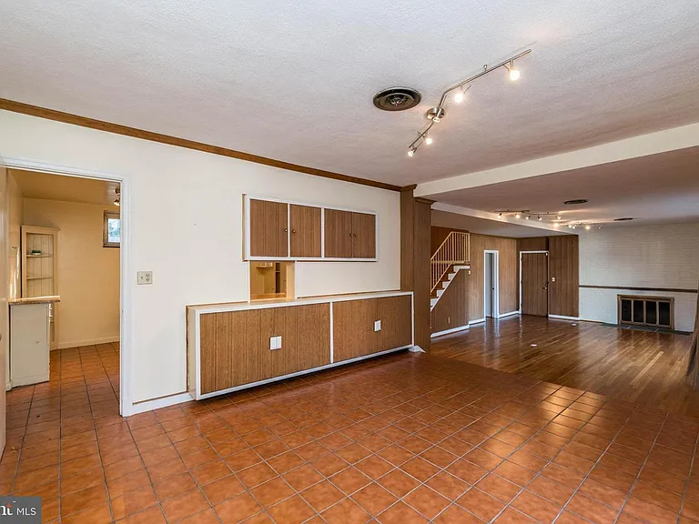 9322 W Parkhill Dr — Photo 19