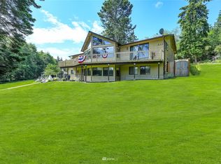 537 Parker Rd, Coupeville, WA 98239