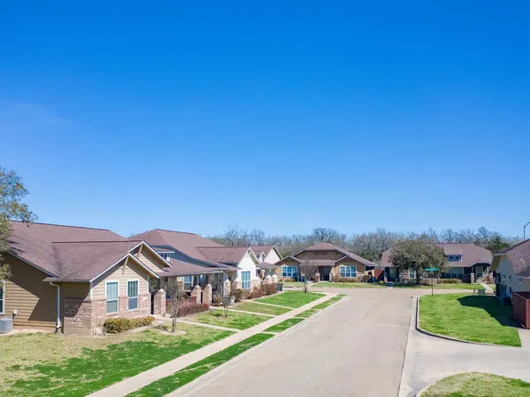 15201 Hazy Meadow Ct #B, College Station, TX 77845