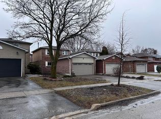 38 Gray Cres, Richmond Hill, ON L4C 5V5