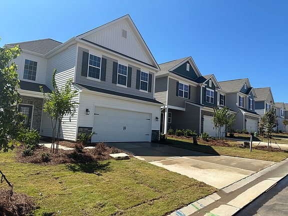 Front facade/street view