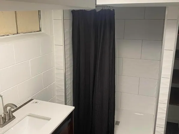 1101 Cummins Pkwy, Des Moines, IA 50311