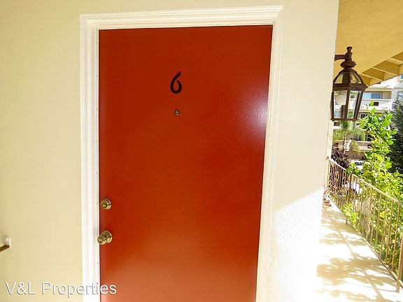3rd image of 1243 Armacost Ave APT 6