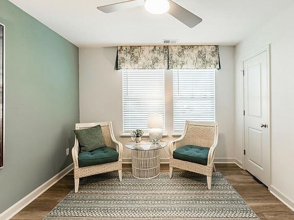 These photos are representative of this floor plan, but all options may not be available in every co