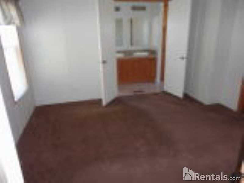 2nd image of 3909 Cedar Knoll Cir