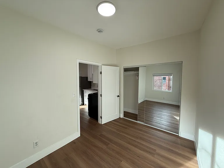 1119 N Coronado St #210 — Photo 6