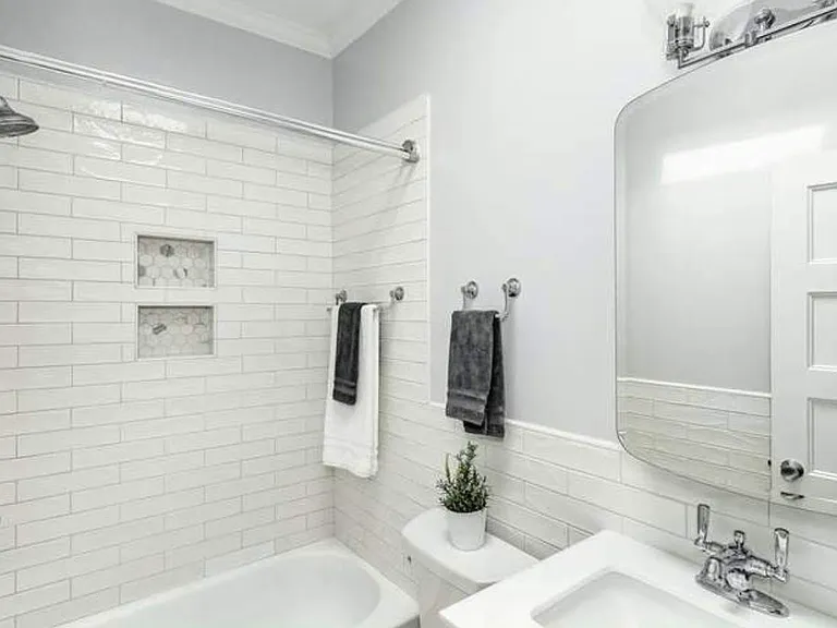 489 Green St #4 — Photo 11