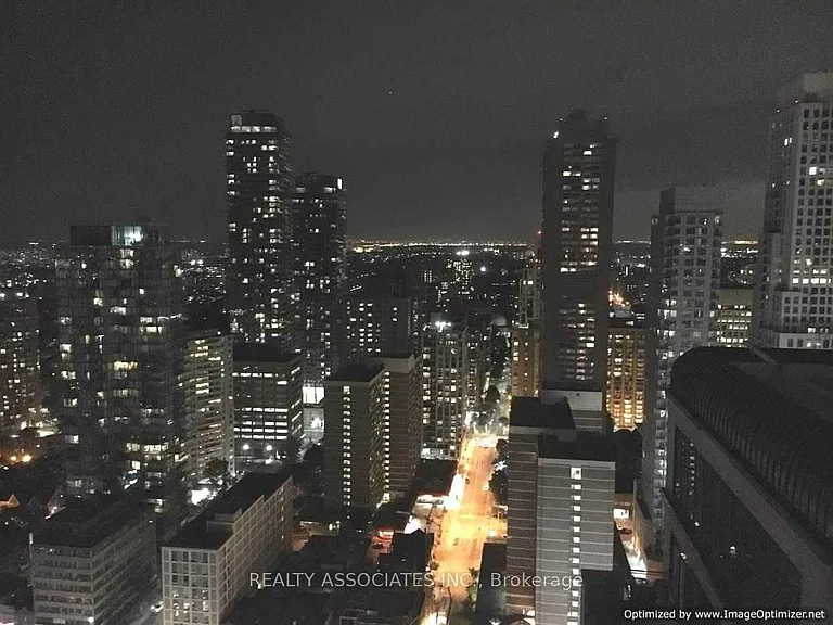 42 Charles St E #1304 — Photo 21