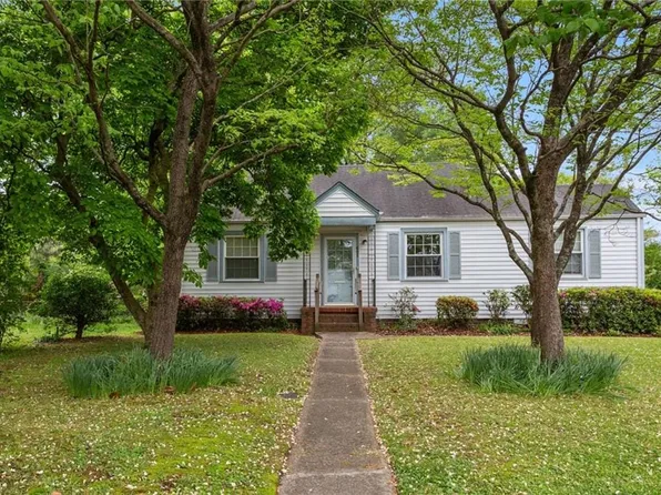 607 Fairview Ln, Portsmouth, VA 23702