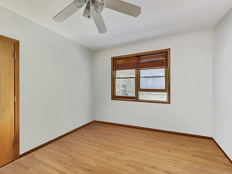 917 W Lakeside Pl #1W — Photo 14