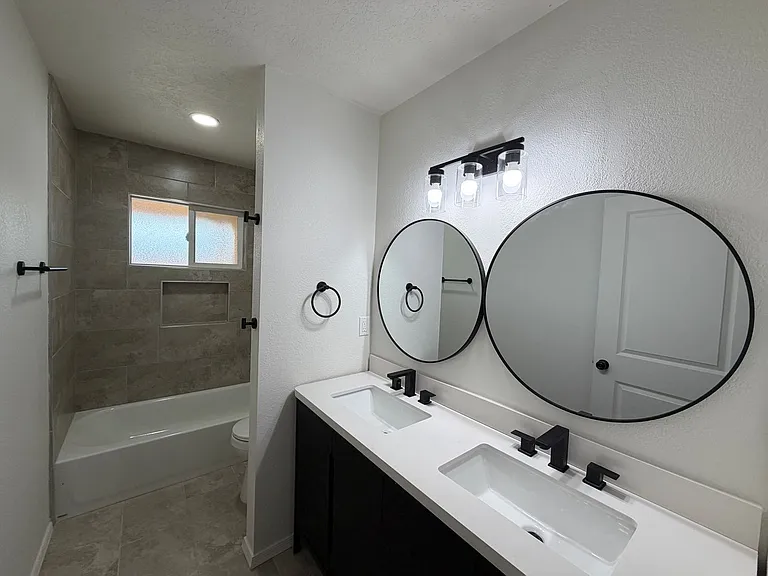 5608 Drake Ave NW — Photo 7