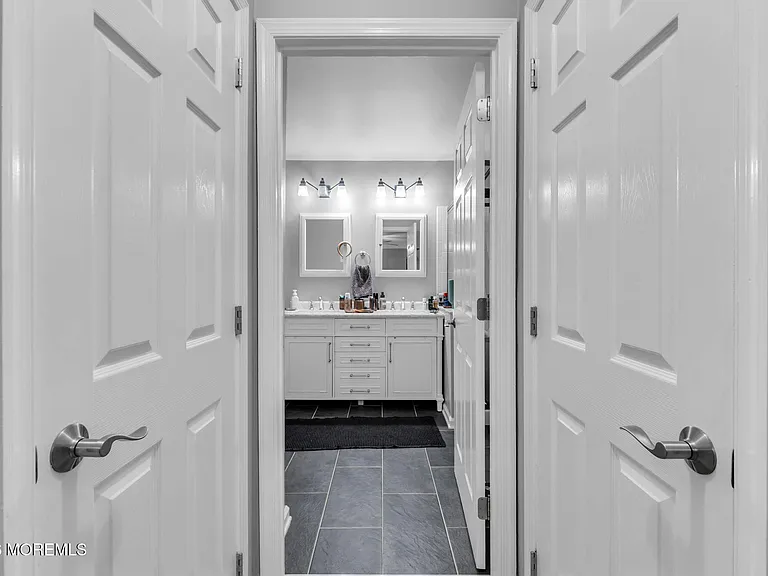 196 Shinnecock Dr — Photo 17