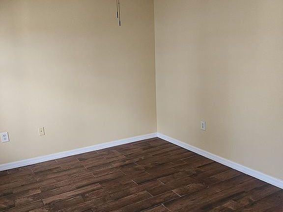 3rd image of 17530 Silver Creek Ct
