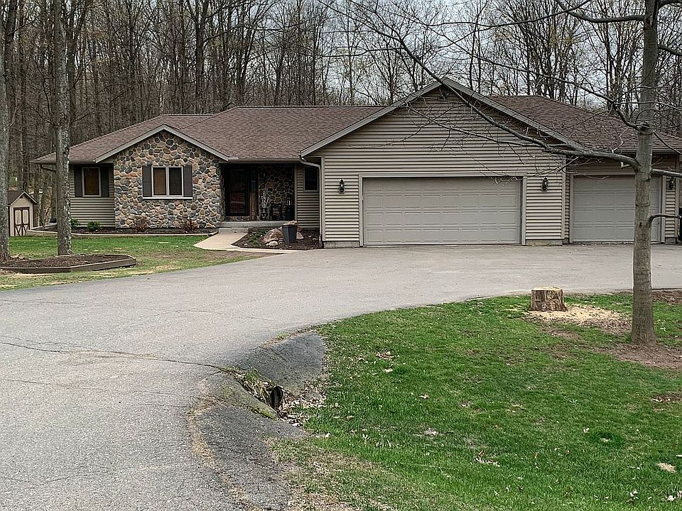 1st image of 224012 Laurie Ann Ln