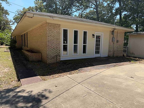 2nd image of 505 Audrey St