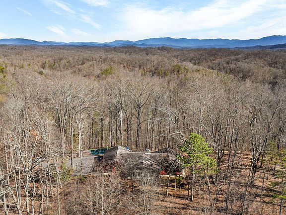 4th image of 804 S Shiloh Rd