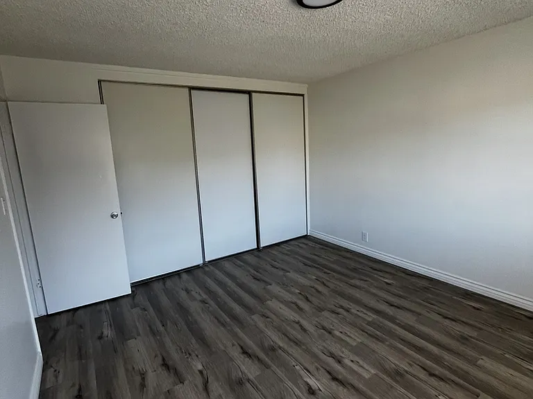 3620 S PACIFIC AVE — Photo 3