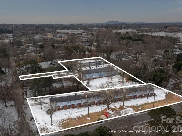 386 17th Ave NE, Hickory, NC 28601