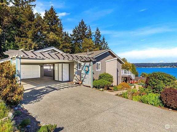 2nd image of 1239 Rainbow Lane