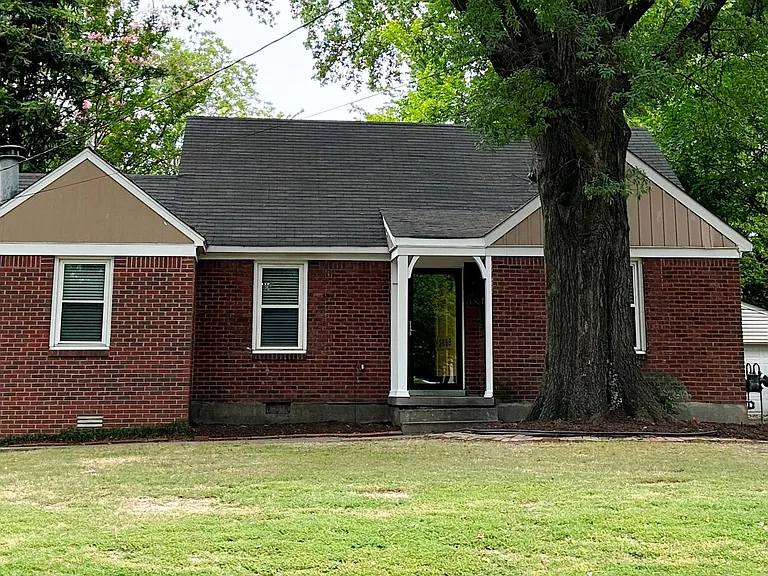 2888 Midland Ave — Photo 2
