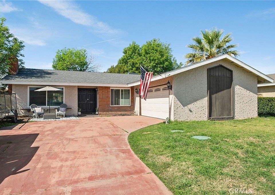 1st image of 2258 N Arrowhead Ave