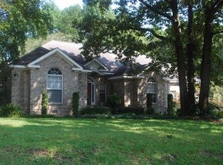 1185 N Lewis St, Metter, GA 30439